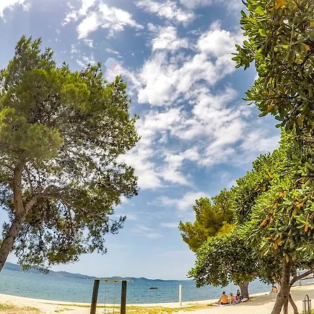 Beachfront Hula Hula Apartment Zadar
