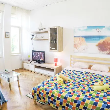 Beachfront Hula Hula Ζαντάρ